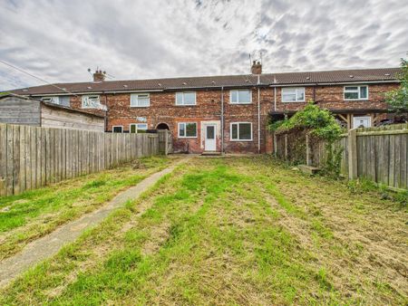 3 bedroom terraced house to rent - Photo 4