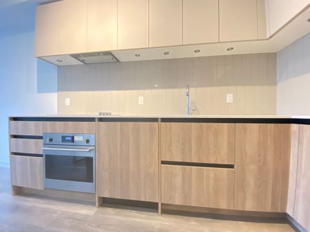 For Lease - 7950 Bathurst Street Unit# 427, Vaughan, Ontario - Photo 3