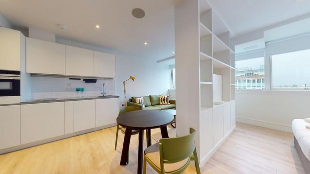 Studio to rent - Photo 1