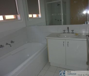 Great Location Unit - Photo 3