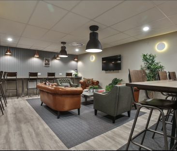 1 bedroom in a flat share to rent - Photo 3