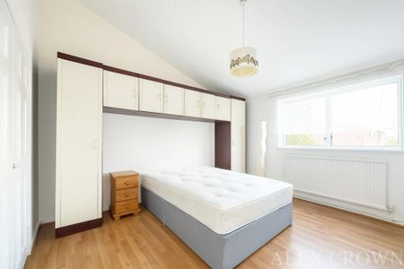 5 bedroom terraced house to rent - Photo 4