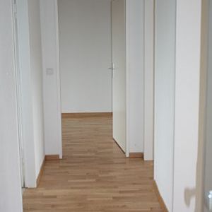 3 Zimmer, mit modernisiertem Badezimmer - Photo 1