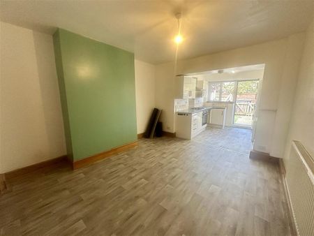 2 bedroom terraced house to rent - Photo 3