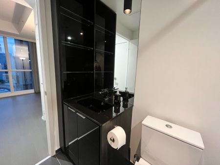 For Lease - 70 Temperance Street Unit# 1817, Toronto, Ontario - Photo 4