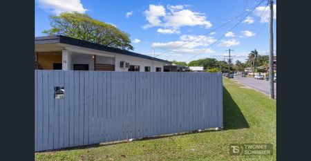 Conveniently Located Half Duplex - Photo 3