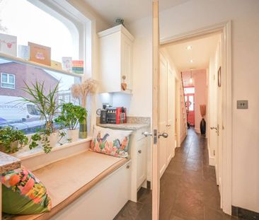 4 bedroom end of terrace house to rent - Photo 6