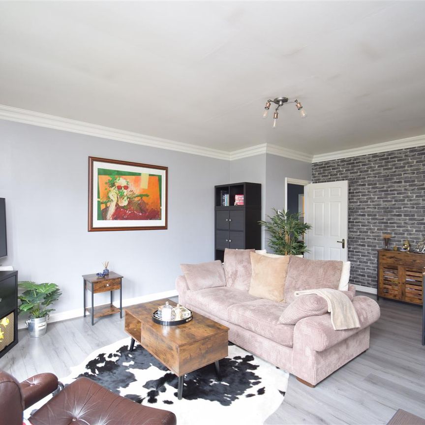 Kewferry Drive, Northwood, HA6 - Photo 1