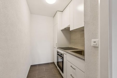 Appartement de 2 pièces entièrement rénové au 1er étage disponible... - Photo 5