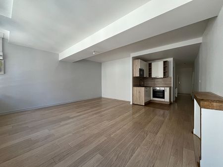 Location Appartement 2 pièces 59m² - Photo 4