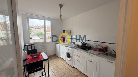 À louer à Saint-Étienne : grand appartement - Photo 4
