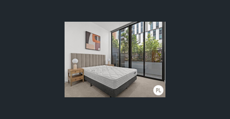 Fully furnished Two bedroom with courtyard and direct street access. Amazing rooftop wellness amenities! - Photo 4