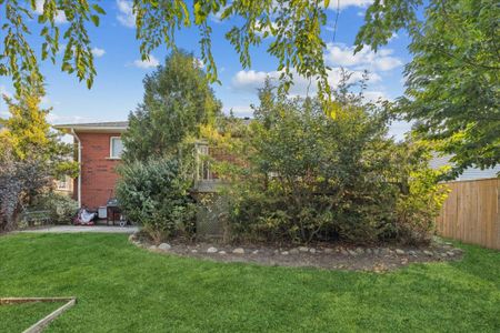 For Lease - 82 Whitlaw Way, Brant, Ontario - Photo 3