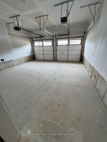 For Lease - 249 Leslie Davis Street, North Dumfries, Ontario - Photo 3