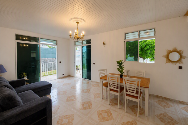 Location Maison 4 pièces 74m² STE ANNE 97180 - Photo 1