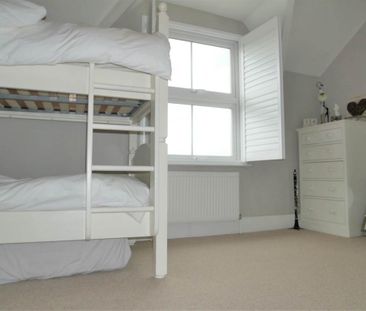 3 bedroom semi-detached house to rent - Photo 6