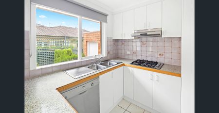 Private & Bright 2-bedroom Villa Unit is a Great Location! - Photo 4