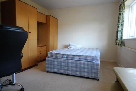 4 bedroom house to rent - Photo 3