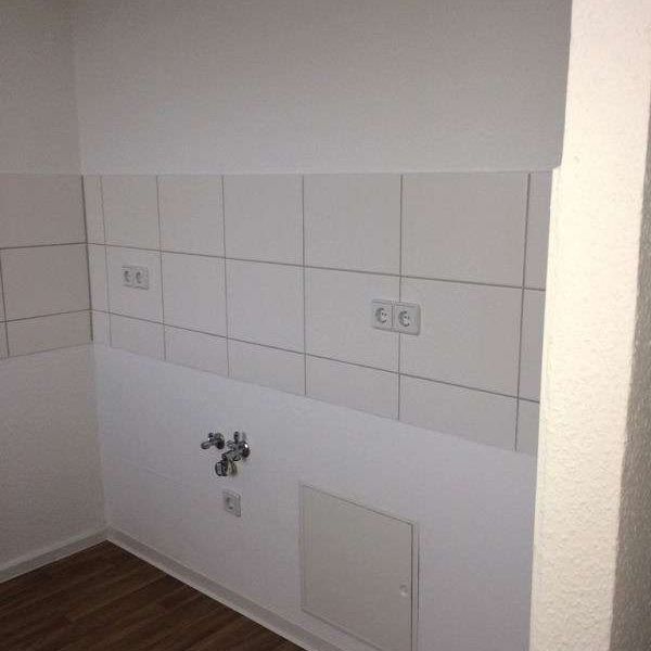 günstige 3-Raum-Wohnung mit Balkon - Photo 1