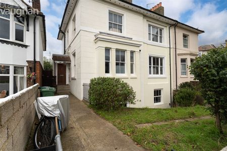 3 bedroom property to rent - Photo 4