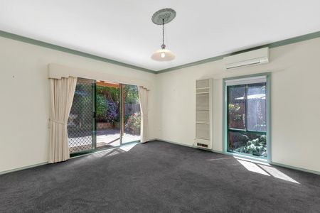 3/10 Orient Grove, Brunswick VIC 3056 - Photo 2