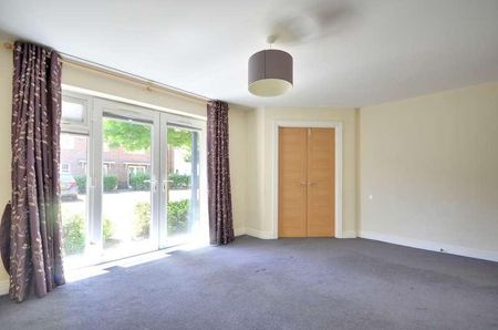 Kenmare Close, Ickenham, UB10 - Photo 3