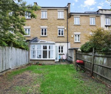 4 bedroom House To Let Total Size: 1481 SQ FT - Photo 2