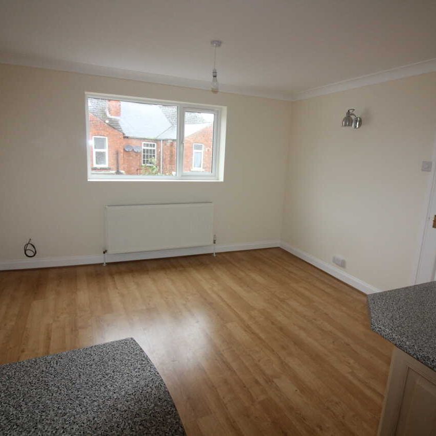 3 bed Flat - Photo 1