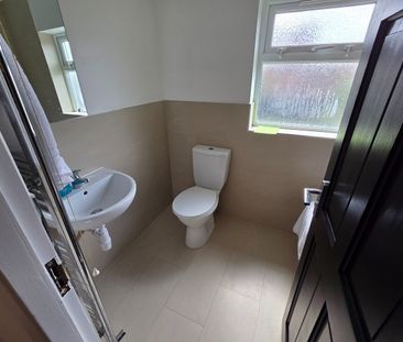 Room in a Shared House, Hugh Road, B67 - Photo 3