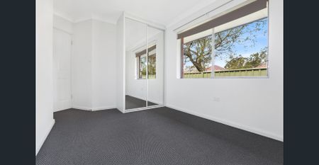 Close Proximity to University! - Photo 2