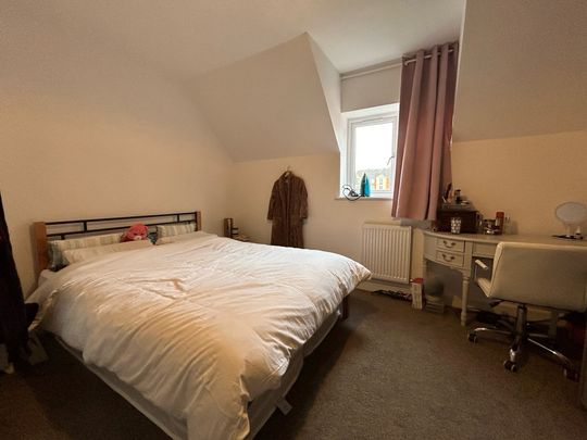Leatham Avenue, Rotherham, S61. - Photo 1