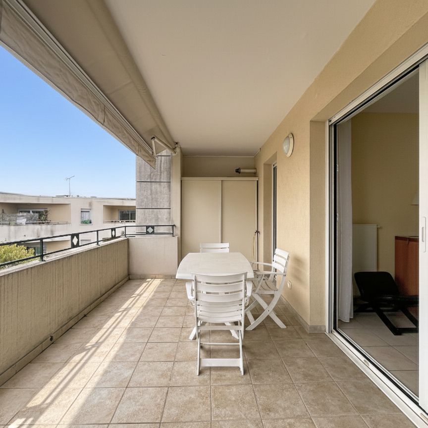 A LOUER AUX ANGLES ( 30133 ) : appartement 3 pièces -possibilité meublé -avec ascenseur - 2 terrasses et 1 garage !, - Photo 1