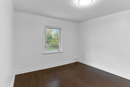 For Lease - 135 Regina Avenue, Toronto, Ontario - Photo 5
