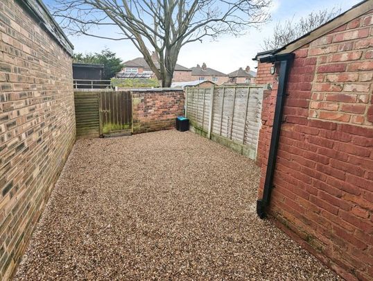 2 bedroom terraced house to rent - Photo 1