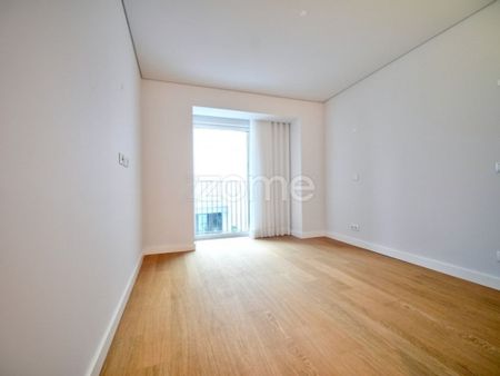 3 room luxury Apartment for rent in Lisbon - Photo 3