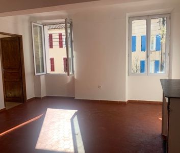 Location Appartement 2 pièces 35m² PUGET VILLE 83390 - Photo 2