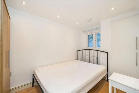 3 bedroom flat to rent - Photo 4