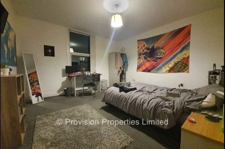 5 Bedroom Student Houses in Hyde Park - Photo 5