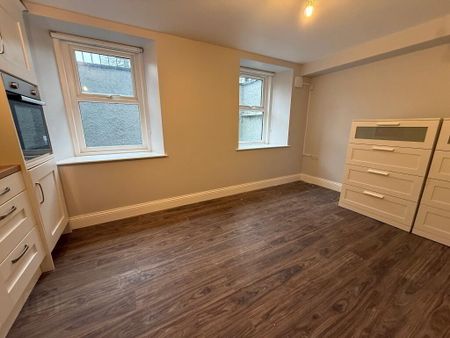 18 Northland Row, Dungannon, BT71 6AP - Photo 2