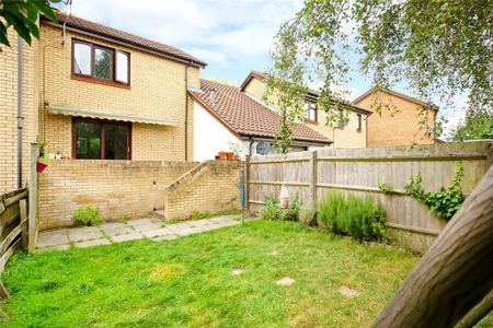 2 bedroom terraced house to rent - Photo 4