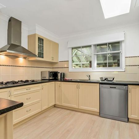 14 Newton Crescent - Photo 5
