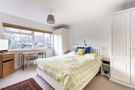 St. Georges Avenue, Weybridge, Surrey, KT13 flat to rent - Photo 3