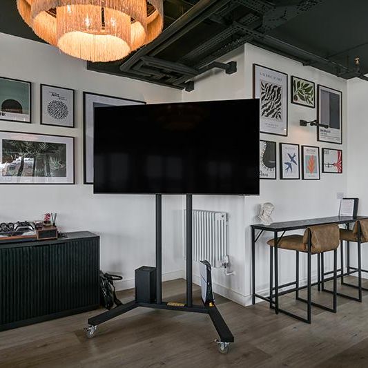 Studio to rent - Photo 1