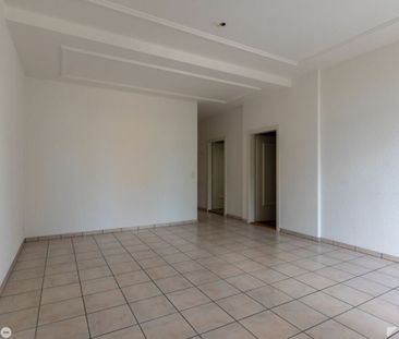 Helle 3.5-Zimmer-Wohnung mit hohen Räumen und gedecktem Balkon - Foto 6