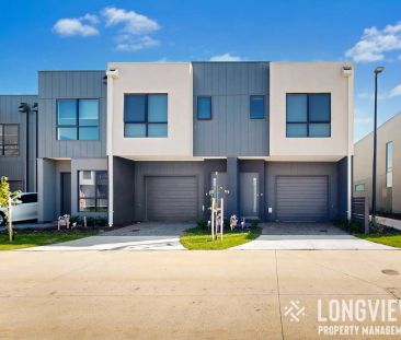 “Beautiful Berwick Townhome” - Photo 5