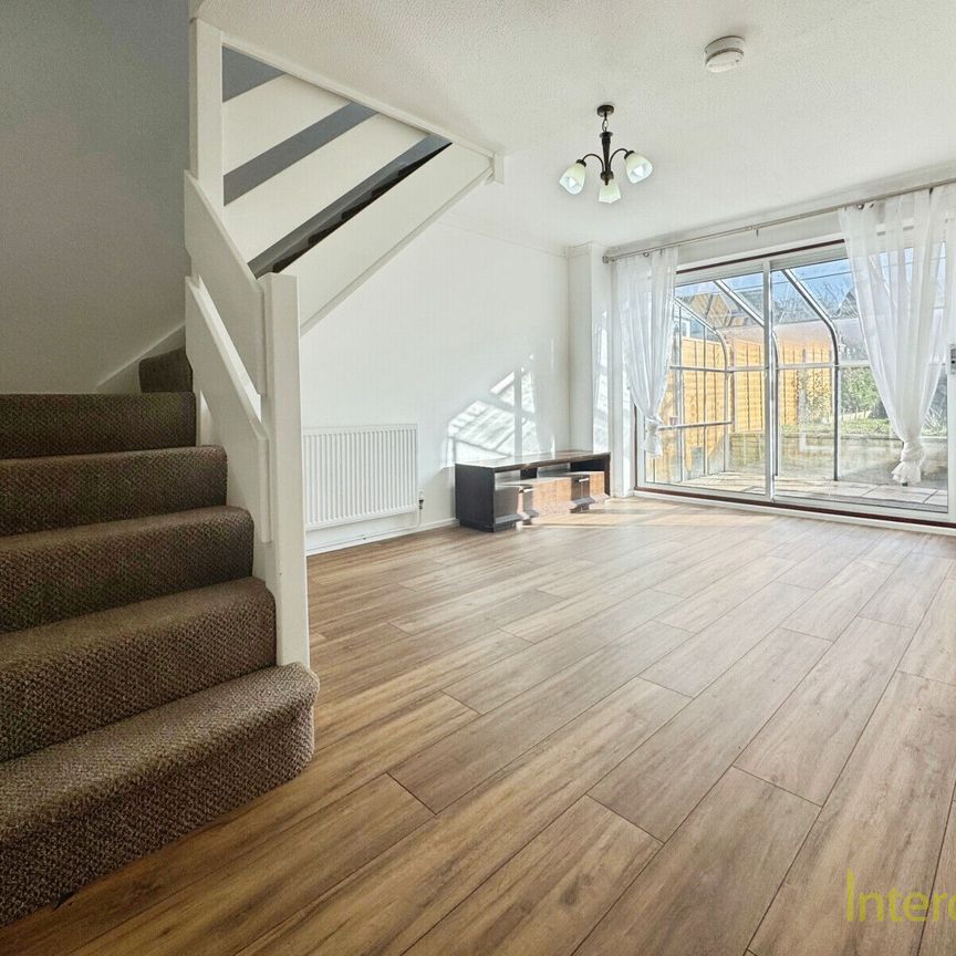 Long Horse Croft, CB11, Saffron Walden - Photo 1