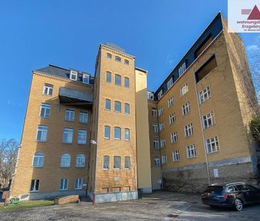 Große Maisonette-Wohnung mit 240 m² - Fahrstuhl - PKW-Stellplatz -A... - Foto 1