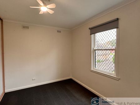 28 Deakin Crescent, Dandenong North - Photo 4