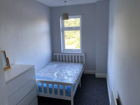 Pope Street (3 or 4 bed) - Photo 5
