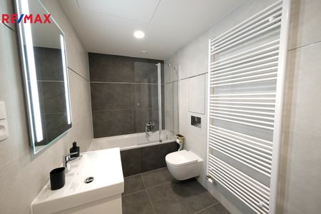 Pronájem bytu 2+kk v osobním vlastnictví 59 m², Praha 9 - Hloubětín - Photo 2